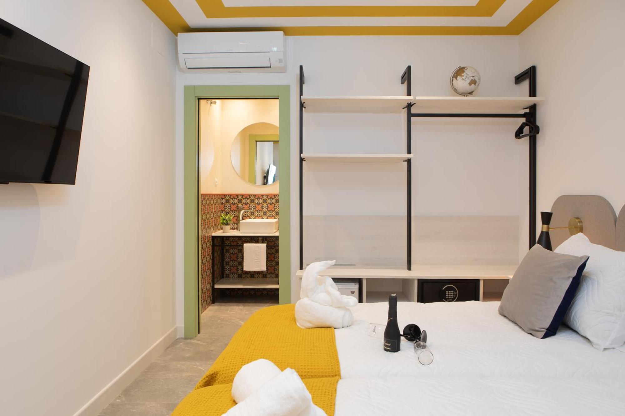 Boutique Rooms Playa Burriana Nerja Esterno foto