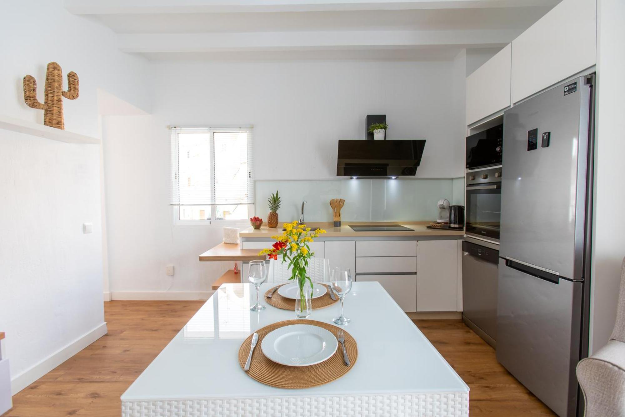Boutique Rooms Playa Burriana Nerja Esterno foto