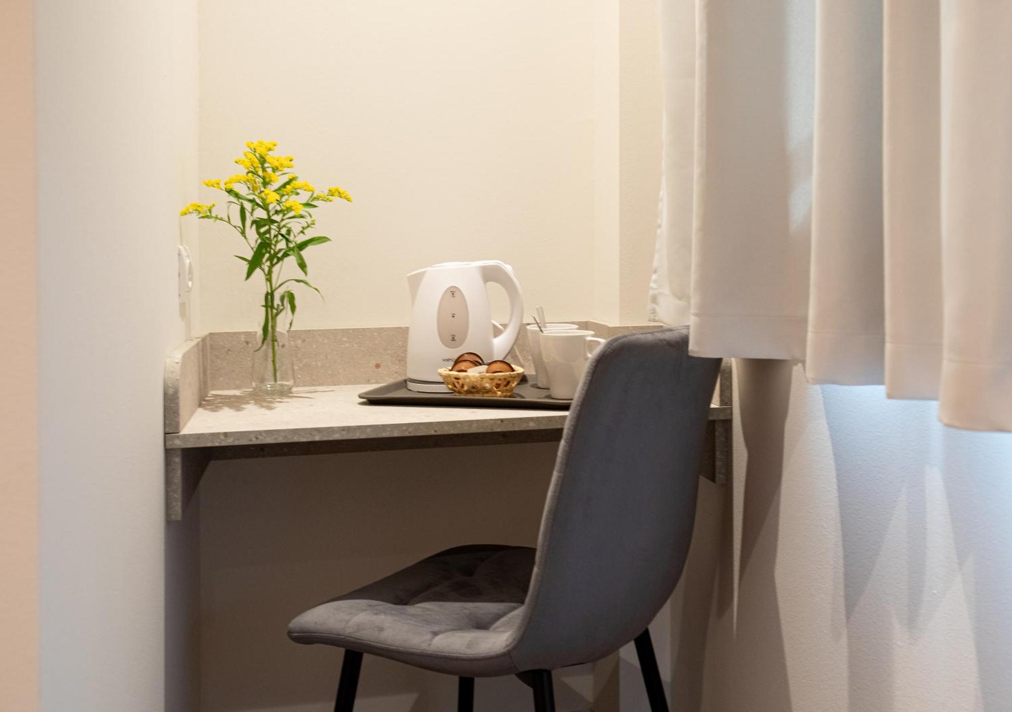 Boutique Rooms Playa Burriana Nerja Esterno foto