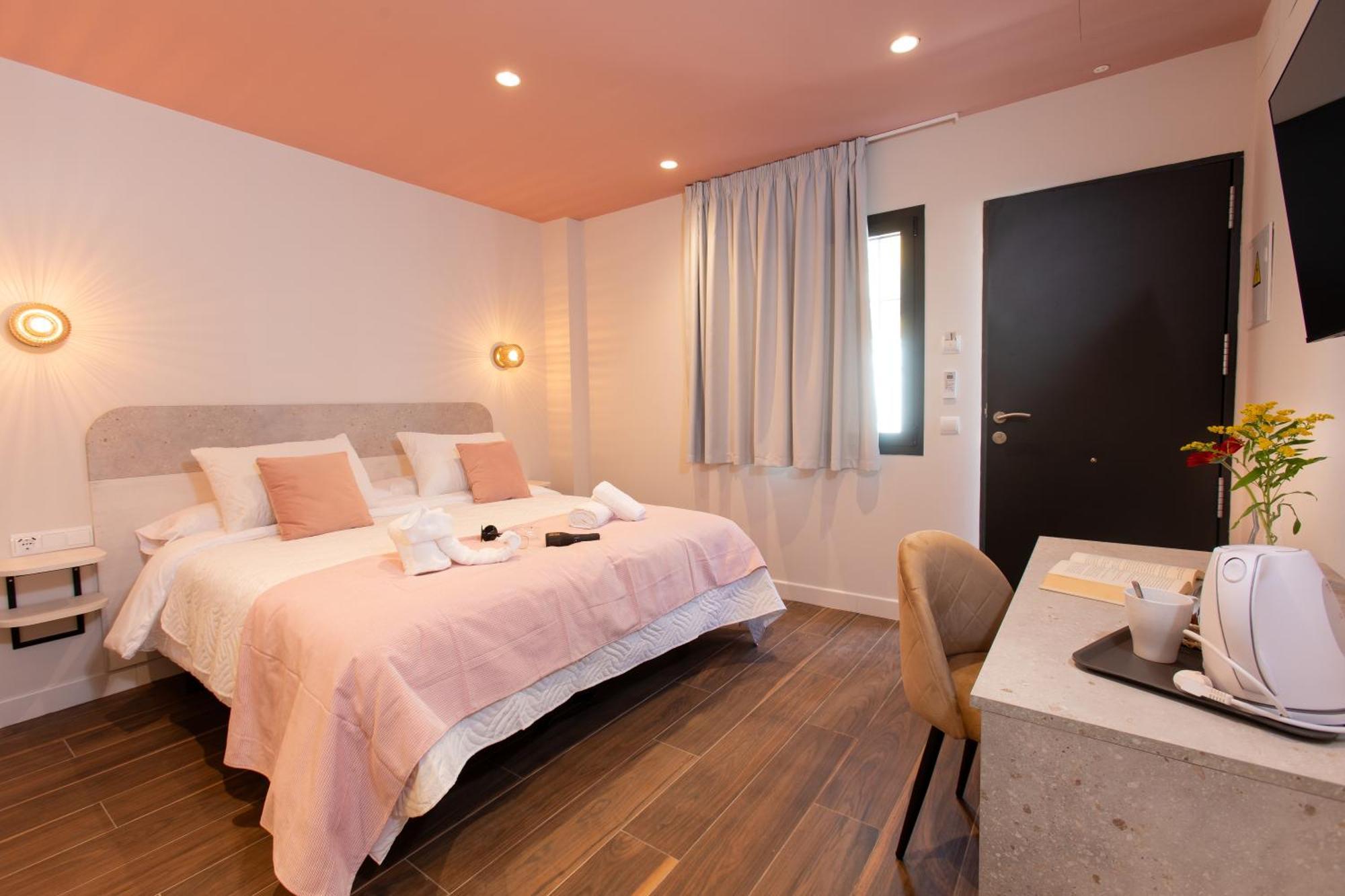 Boutique Rooms Playa Burriana Nerja Esterno foto