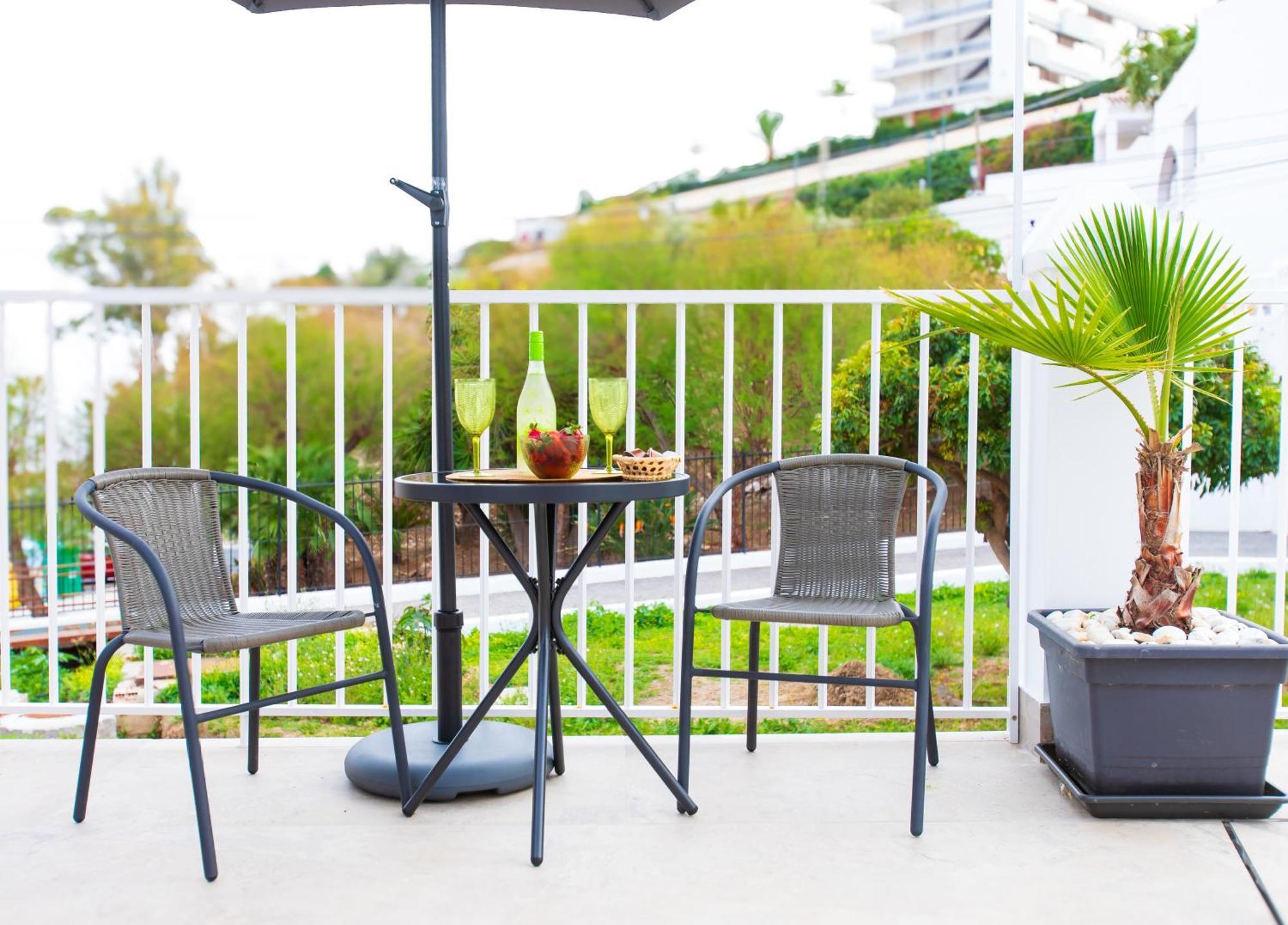 Boutique Rooms Playa Burriana Nerja Esterno foto