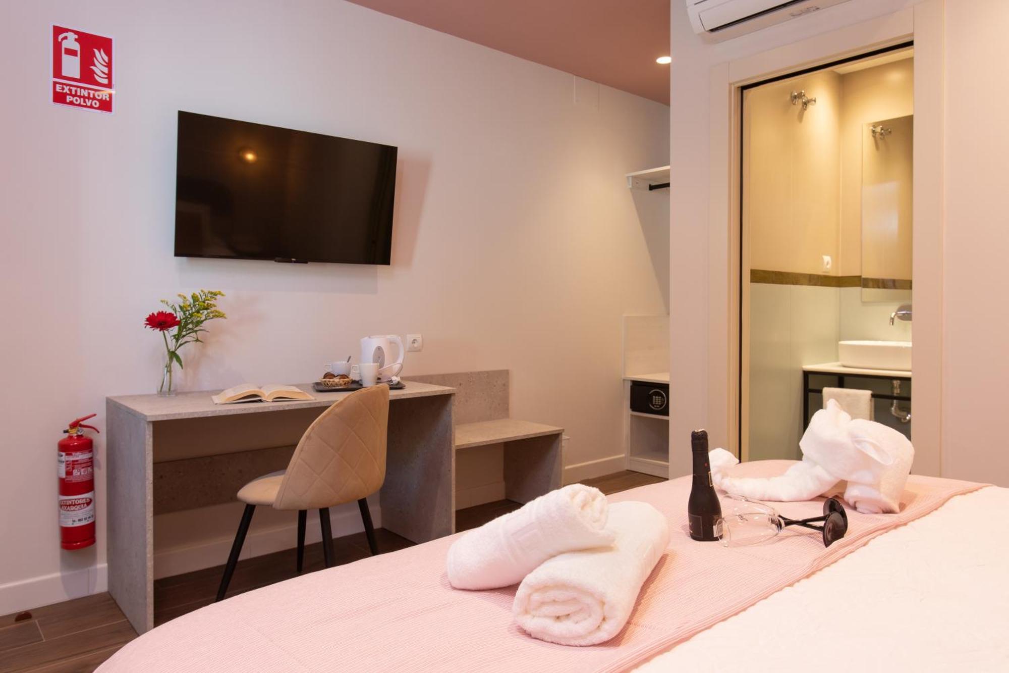 Boutique Rooms Playa Burriana Nerja Esterno foto